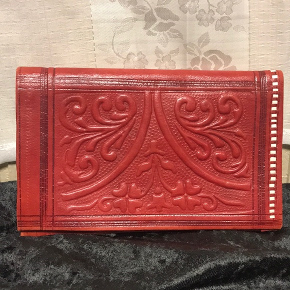 Accessories - Vintage Red leather hearts design embossed wallet